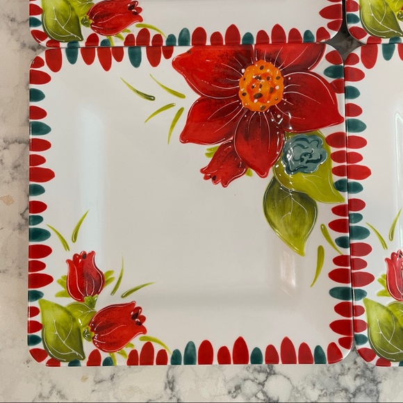 Set of 4 11” Laurie Gates melamine dinner plates in red floral - Picture 4 of 8